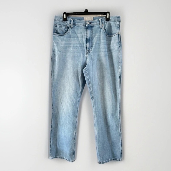 Everlane Denim - Everlane The Cheeky Boot Cut Jean Light Blue 32 Regular